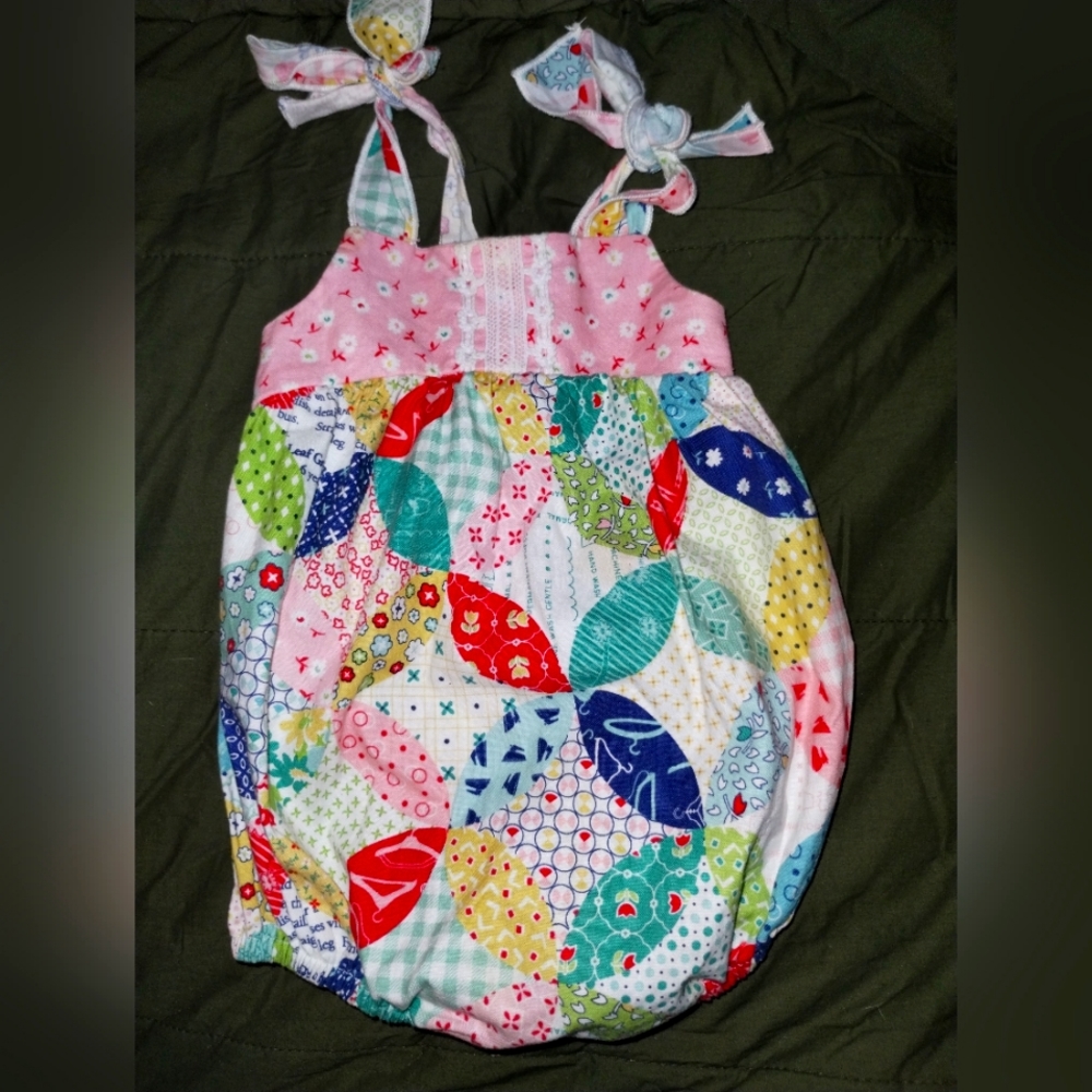RicRac & Ruffles bubble - Picture 1 of 1